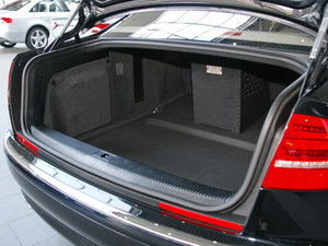 2009款6.0W12 quattro旗舰版 空间座椅