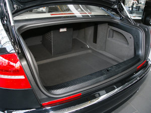 2009款6.0W12 quattro旗舰版 空间座椅