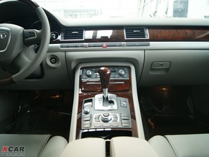 2009款3.0L 豪华版 中控区