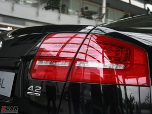 20094.2FSI quattro F ^