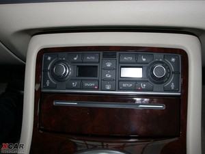 2009款4.2FSI quattro 尊贵版 中控区