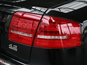 20094.2FSI quattro F ^