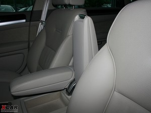 20094.2FSI quattro F g