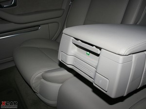 20094.2FSI quattro F g