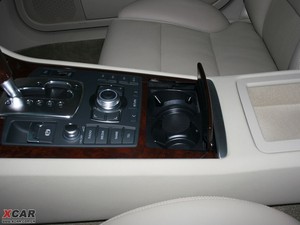 20094.2FSI quattro F g