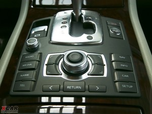 2009款3.0L 豪华版 音响调节