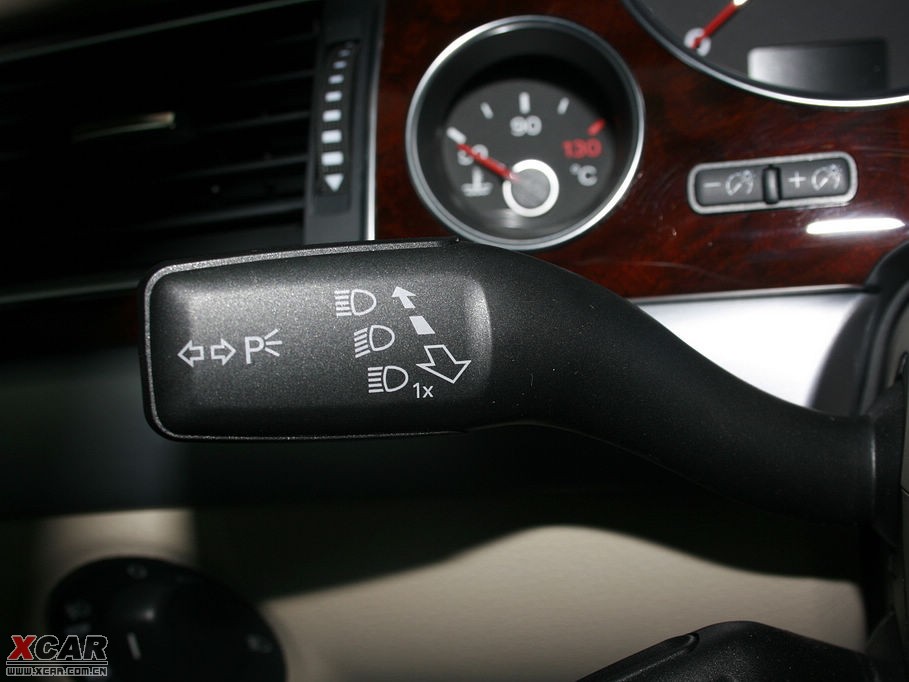 2009��?yu��n)W��A8 4.2FSI quattro ���F��