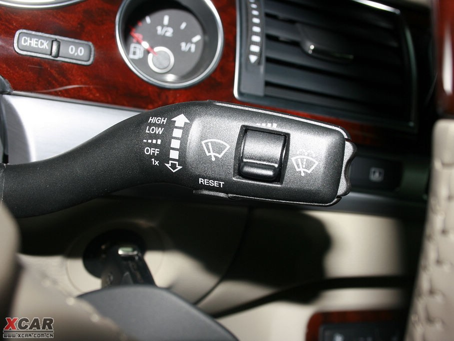 2009WA8 4.2FSI quattro F