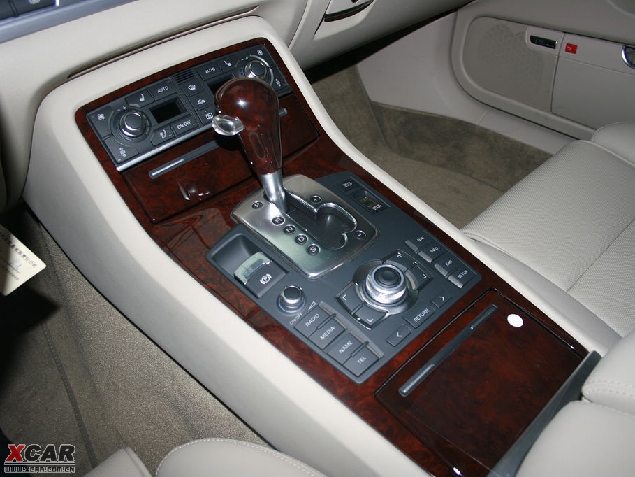 2009��W��A8 4.2FSI quattro ���F��