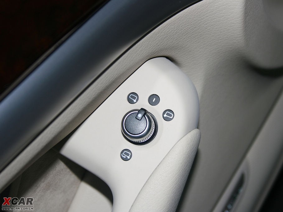 2009?yun)WA8 4.2FSI quattro F