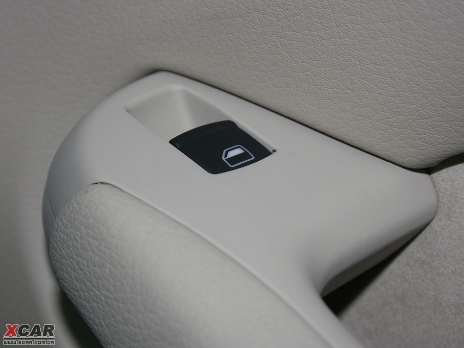 2009?yun)WA8 4.2FSI quattro F