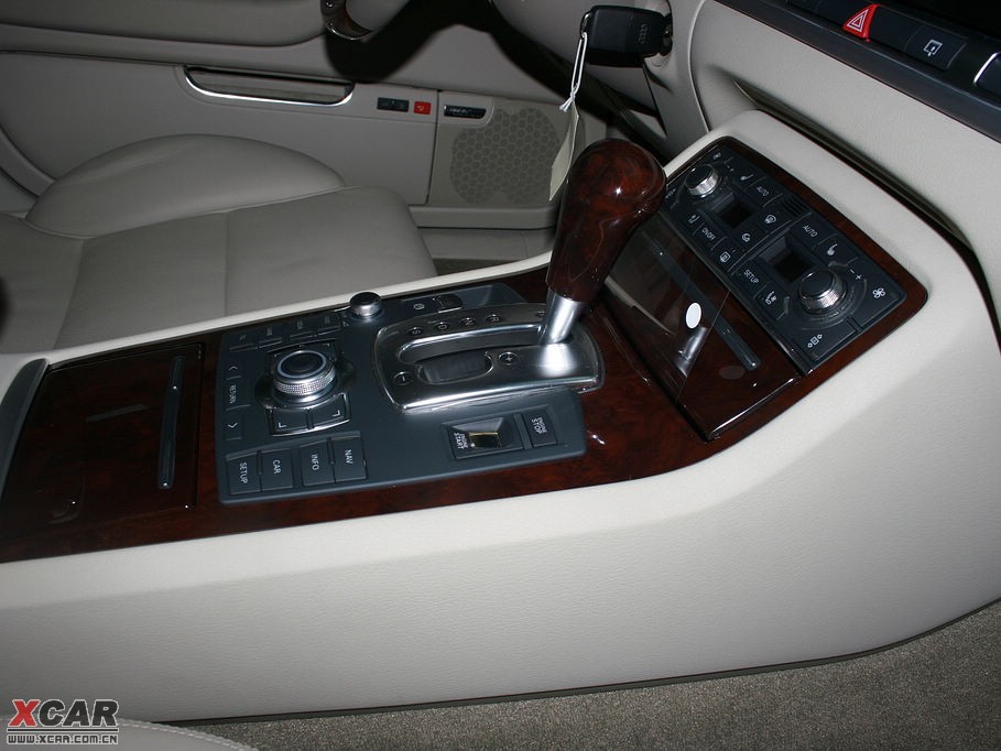 2009WA8 4.2FSI quattro F