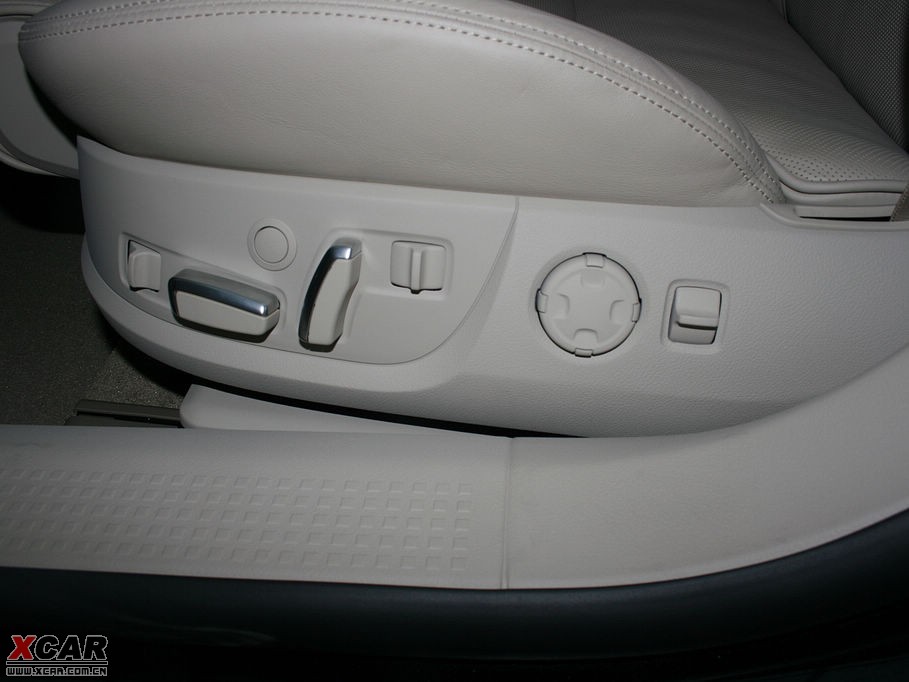 2009WA8 4.2FSI quattro F