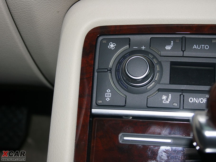 2009WA8 4.2FSI quattro F