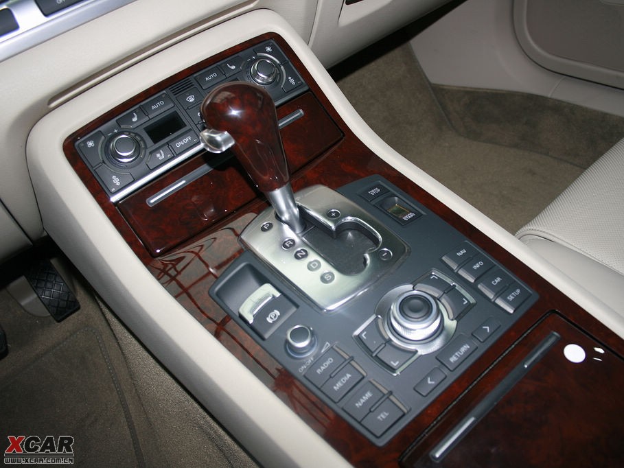 2009?yun)WA8 4.2FSI quattro F