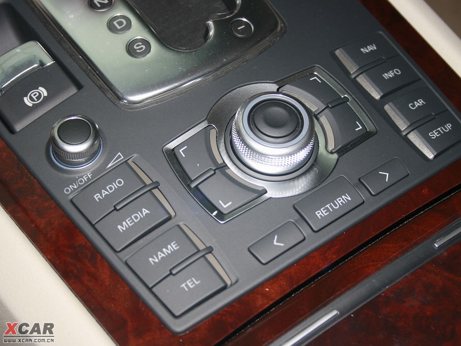 2009WA8 4.2FSI quattro F