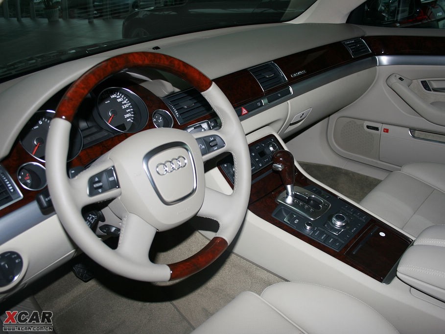 2009WA8 4.2FSI quattro F