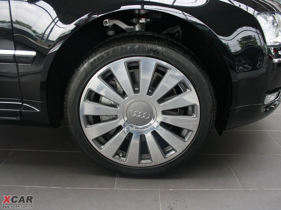 2009WA8 4.2FSI quattro F