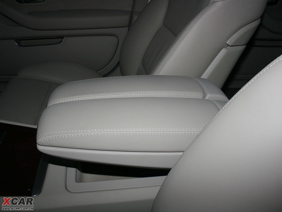 2009��W��A8 4.2FSI quattro ���F��