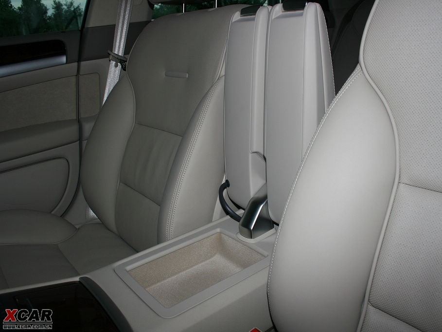 2009WA8 4.2FSI quattro F