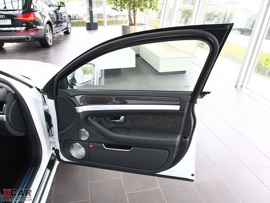 2009WS8 5.2 FSI quattro