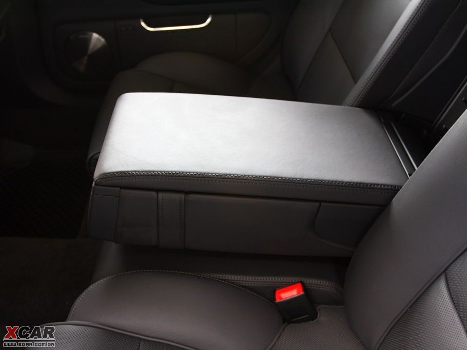 2009?yun)WS8 5.2 FSI quattro