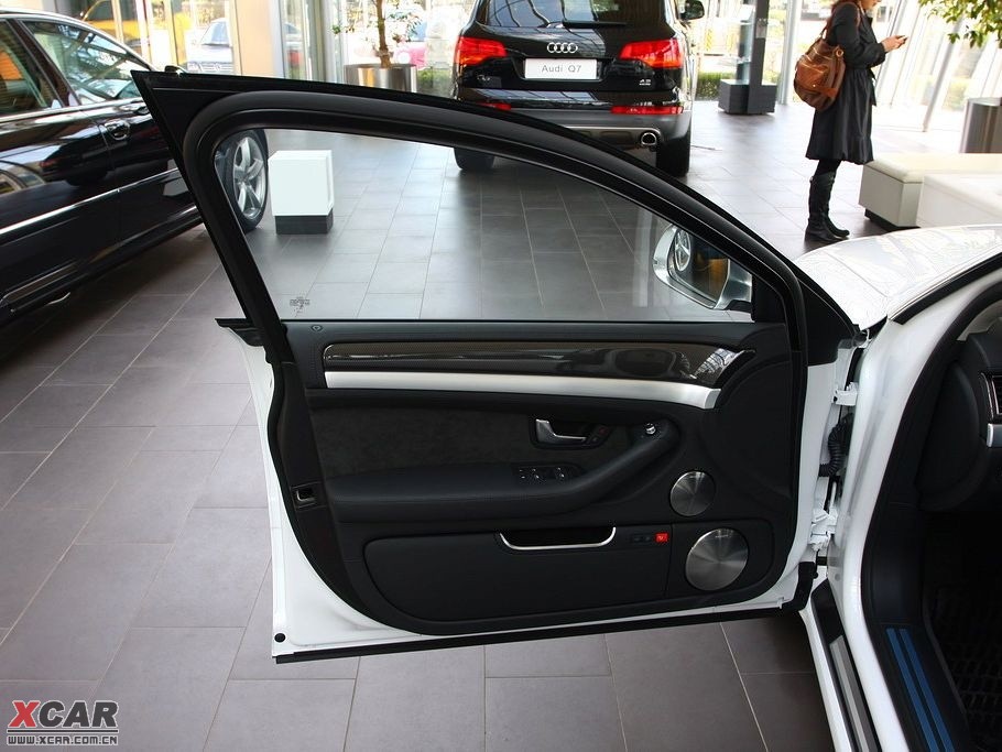 2009WS8 5.2 FSI quattro