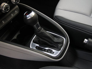 2012款1.4TFSI Ego 换挡杆