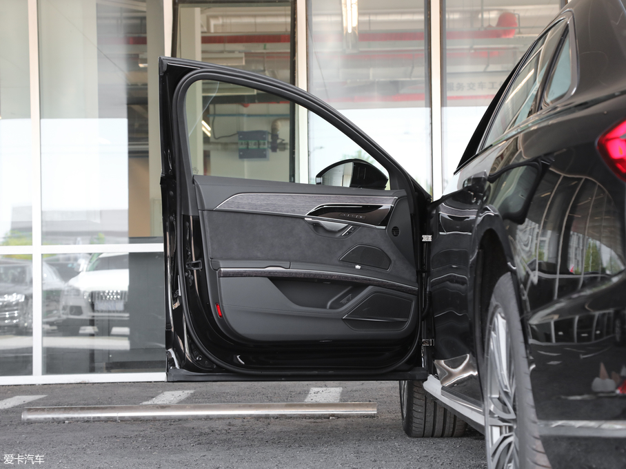 2019WA8 55TFSI quattro F