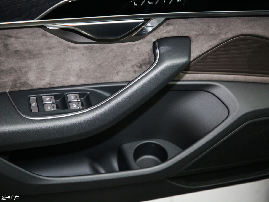 2019��?yu��n)W��A8 50TFSI quattro ���m��