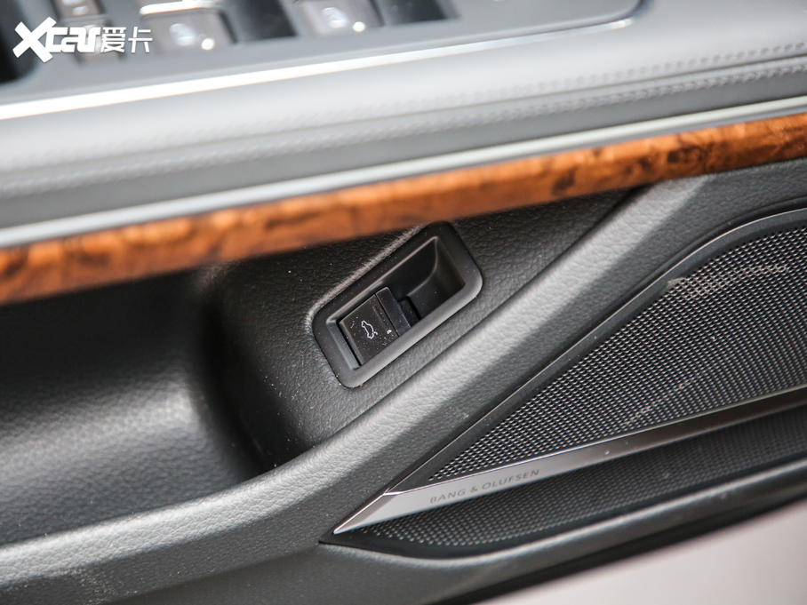 2019WA8 Plus 55TFSI quattro A