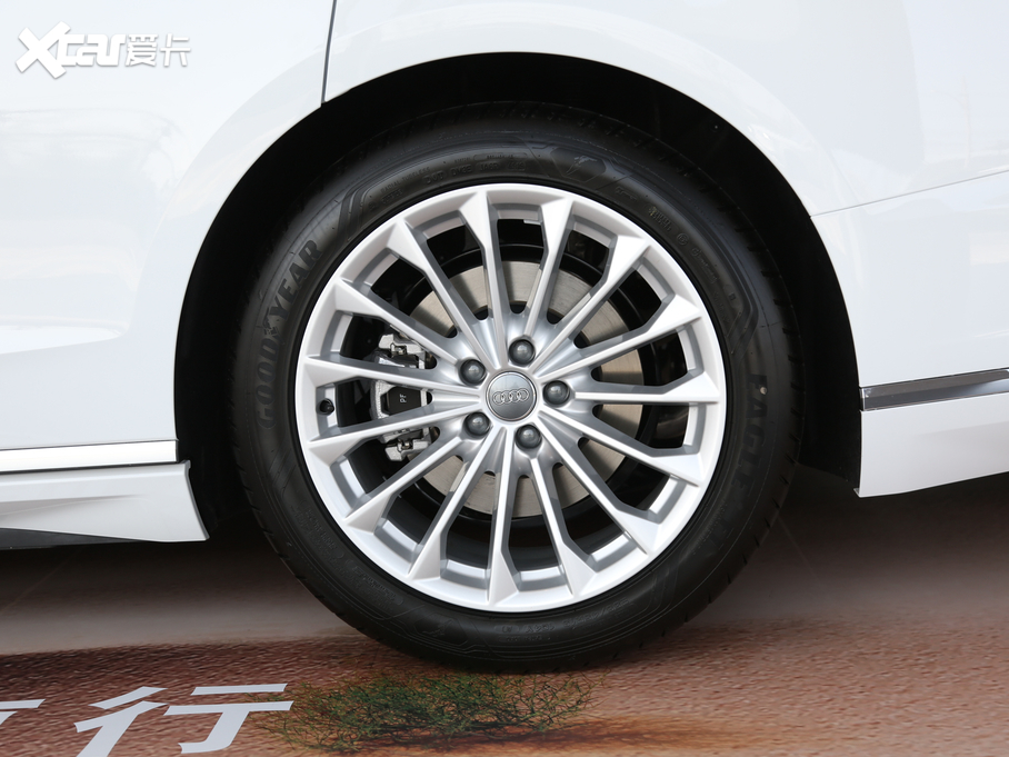 2019WA8 Ŀ Plus 50 TFSI quattro m