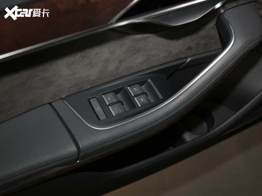 2019WA8 Ŀ Plus 55 TFSI quattro A 