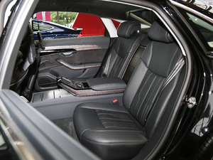 2019款Plus 55TFSI quattro 尊贵型 后排座椅