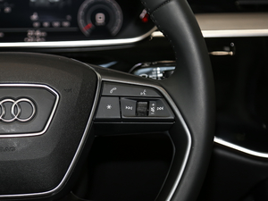 2019款Plus 50TFSI quattro 舒适型 中控区