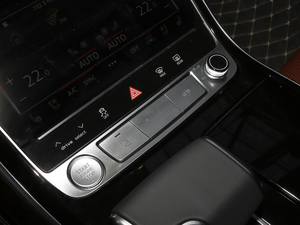 2019款Plus 50TFSI quattro 豪华型 中控区