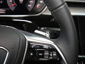 2019款Plus 50TFSI quattro 豪华型 中控区