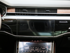 2019款55TFSI quattro 豪华型 中控区
