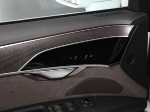 2019Ŀ Plus 50 TFSI quattro m g