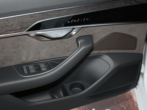 2019Ŀ Plus 50 TFSI quattro m g