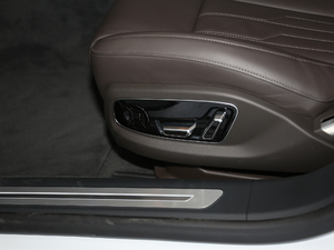 2019Ŀ Plus 50 TFSI quattro m {{(dio)(ji)