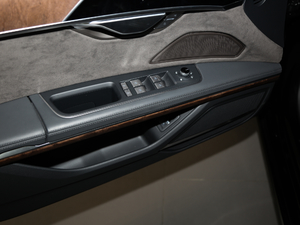 2019Ŀ Plus 55 TFSI quattro A  g