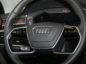 2019款改款 Plus 55 TFSI quattro 豪华型  中控区