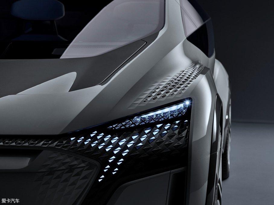 2019��W��AI:me �����