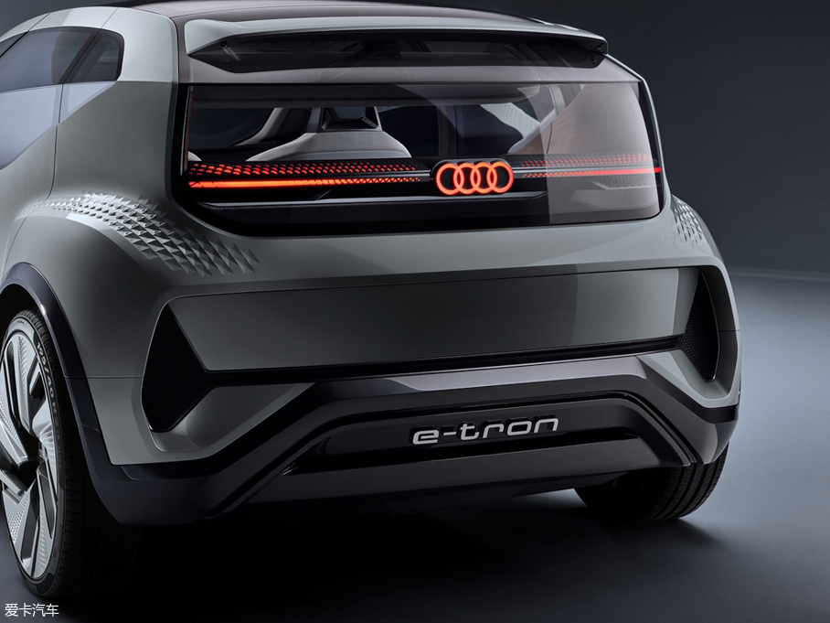 2019��W��AI:me �����