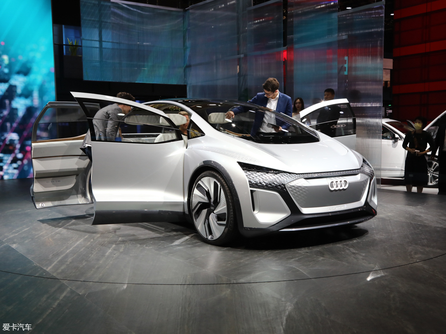 2019��W��AI:me �����