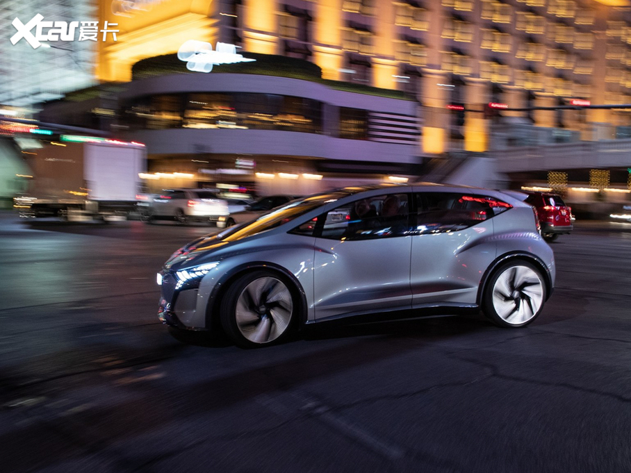 2019��W��AI:me �����