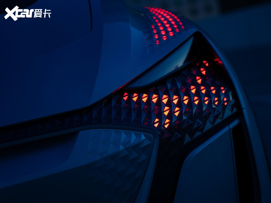 2019��W��AI:me �����