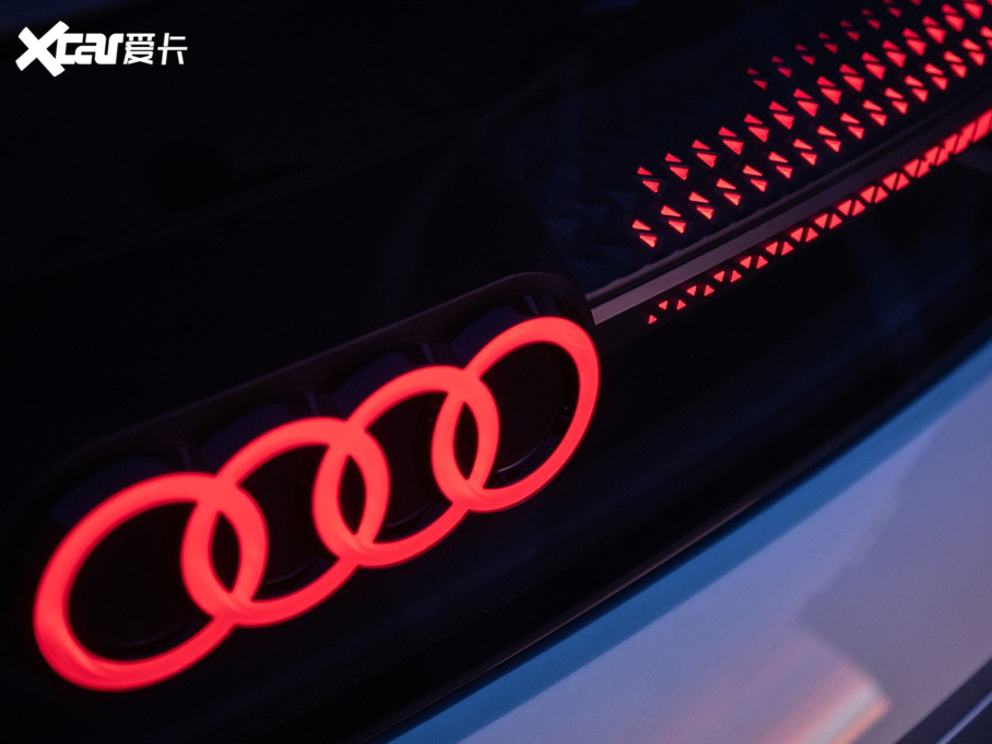 2019��W��AI:me �����