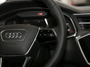 2020h 45 TFSI xӸ п؅^